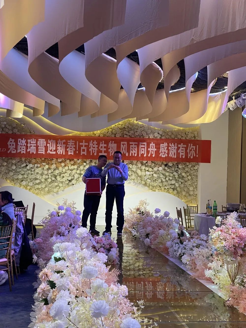 愿我們2023年乘風(fēng)破浪，行穩(wěn)致遠(yuǎn)